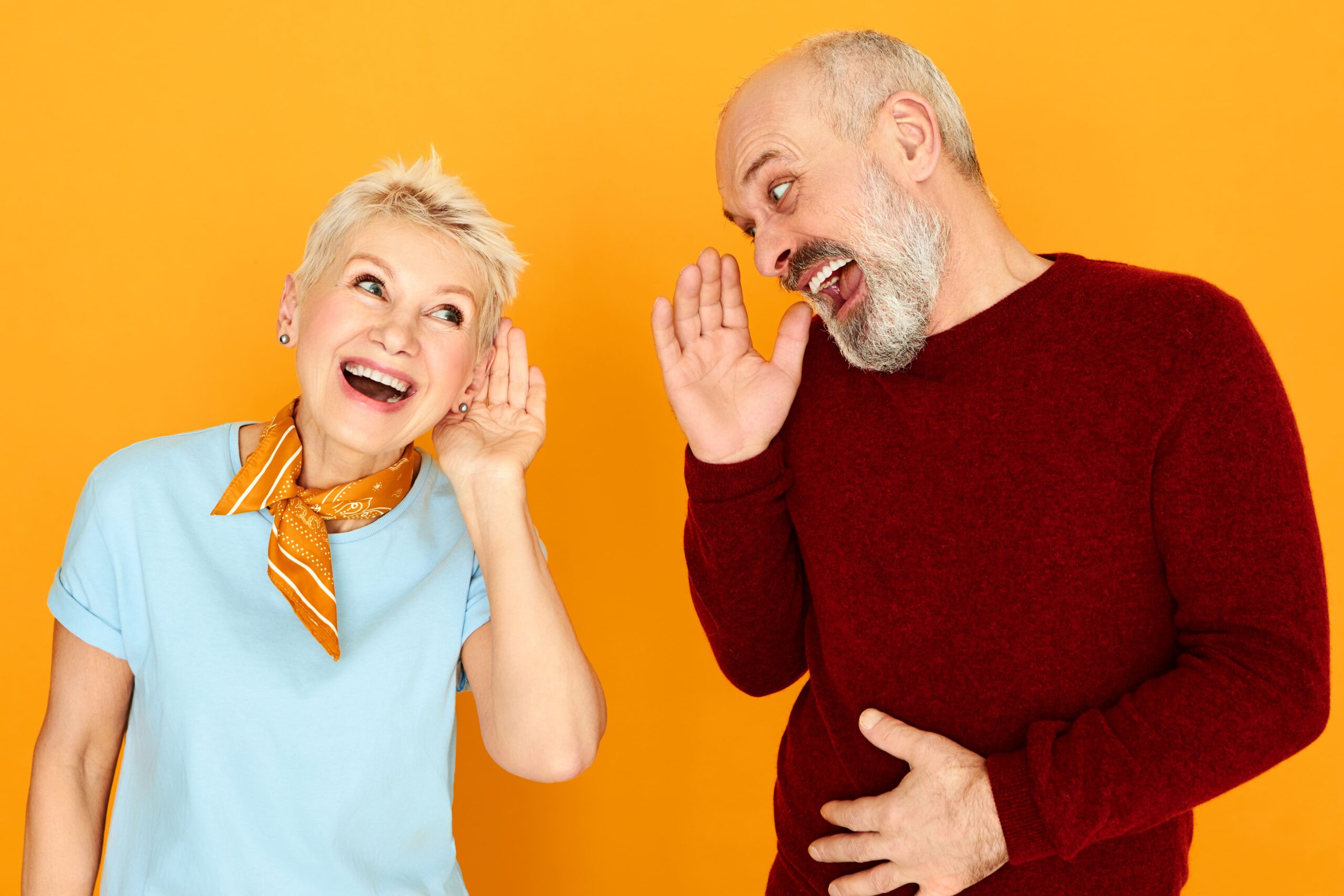 Senior-friendly visual representing communication hearing loss seniors.