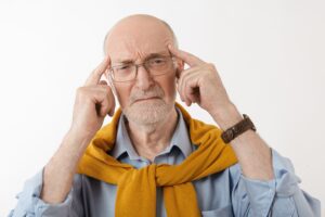 Senior-friendly visual representing brain fog seniors.