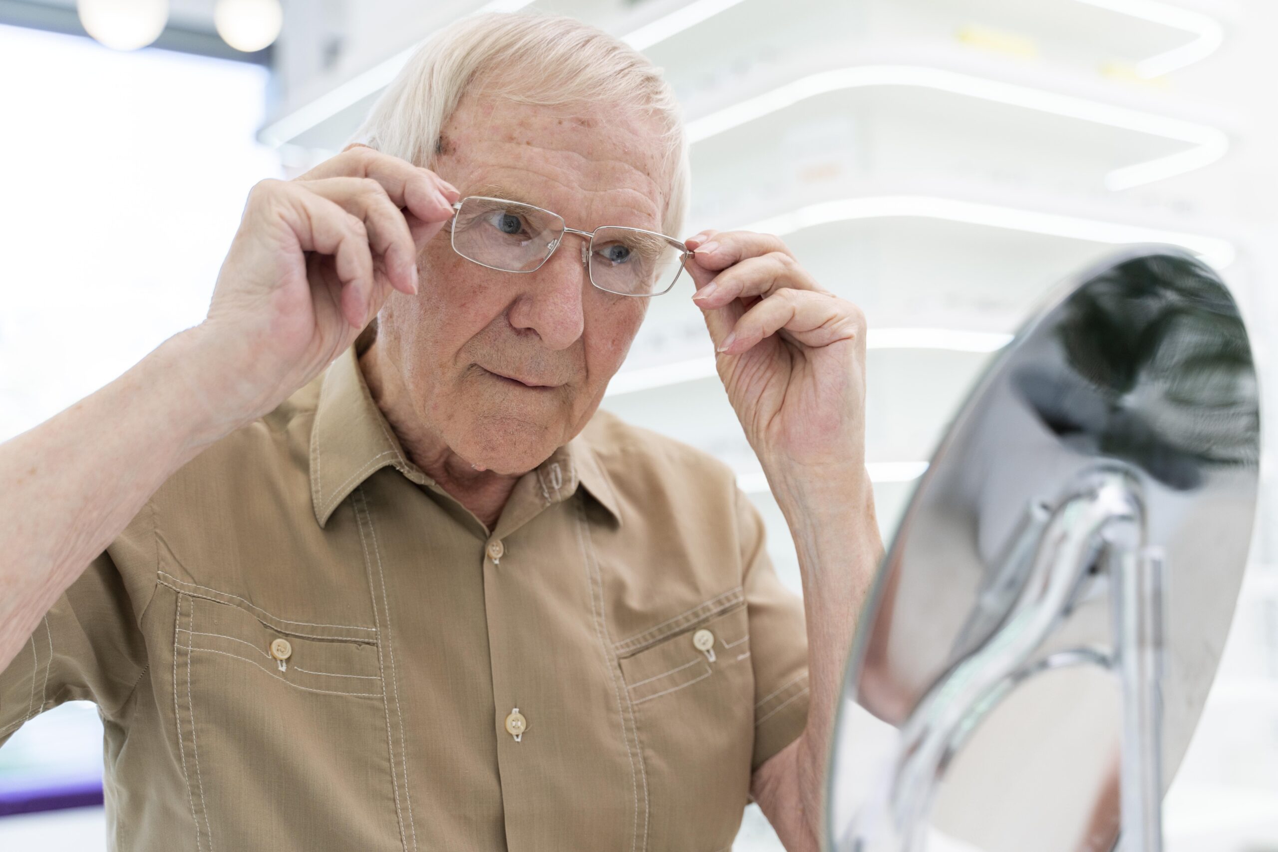 Senior-friendly visual representing eye diseases seniors.